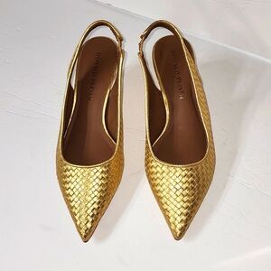 NWOB "DONALD PLINER" GOLD OLYMPIA WEADED LEATHER HEELS SZ 7.5